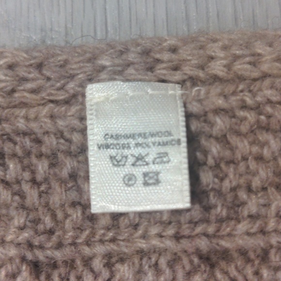 AVOCA wool hat,scarf and arm warmer bundle - Picture 9 of 11